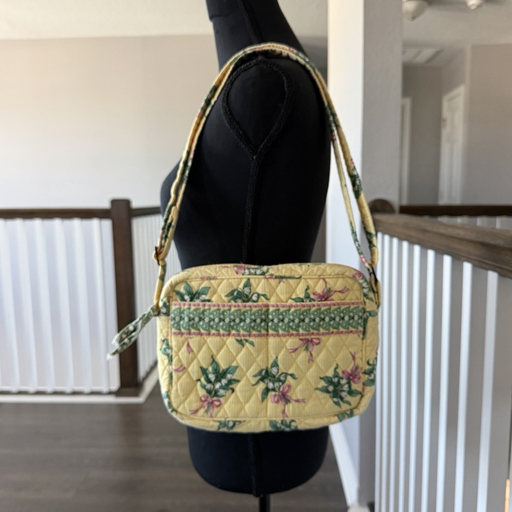 VERA BRADLEY Butter Yellow Hope Floral Lily Shoulder Crossbody Bag Retired Y2K - Picture 2 of 11